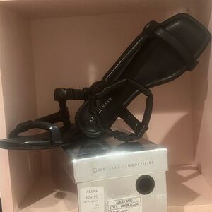 Akira leather sandal